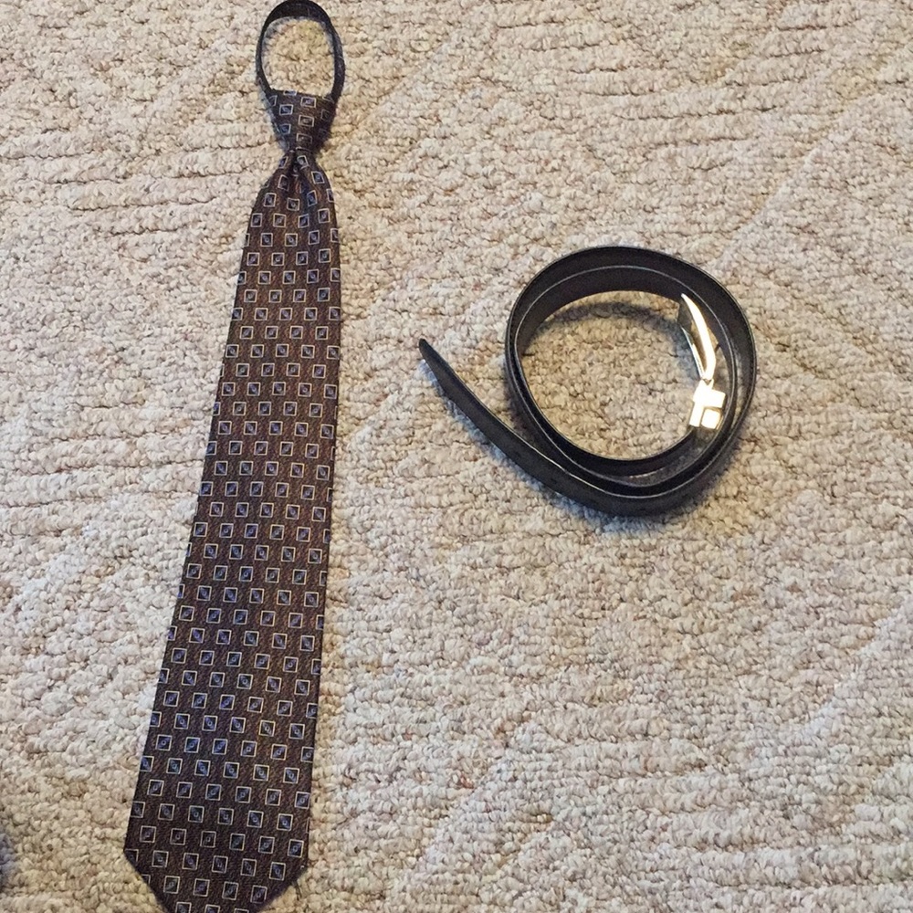 Men’s tie and belt
